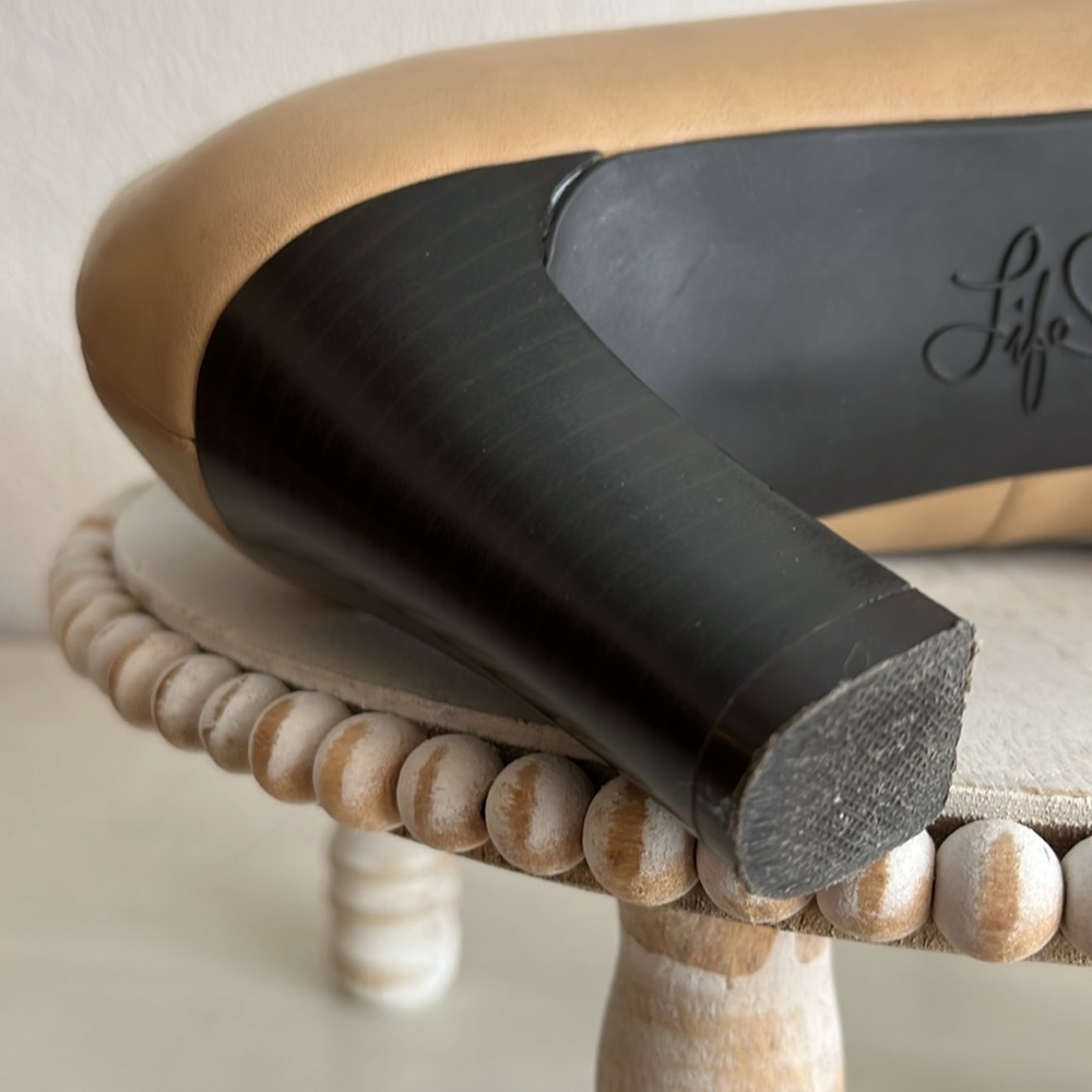 Life Stride City Open Toe Basic Pump Beige Euc Si… - image 8